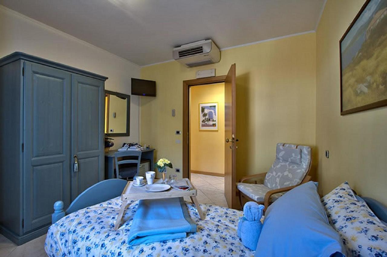 Pergola Rooms Тольмеццо Екстер'єр фото