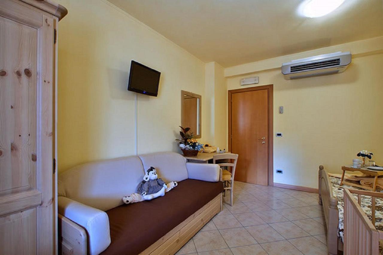 Pergola Rooms Тольмеццо Екстер'єр фото