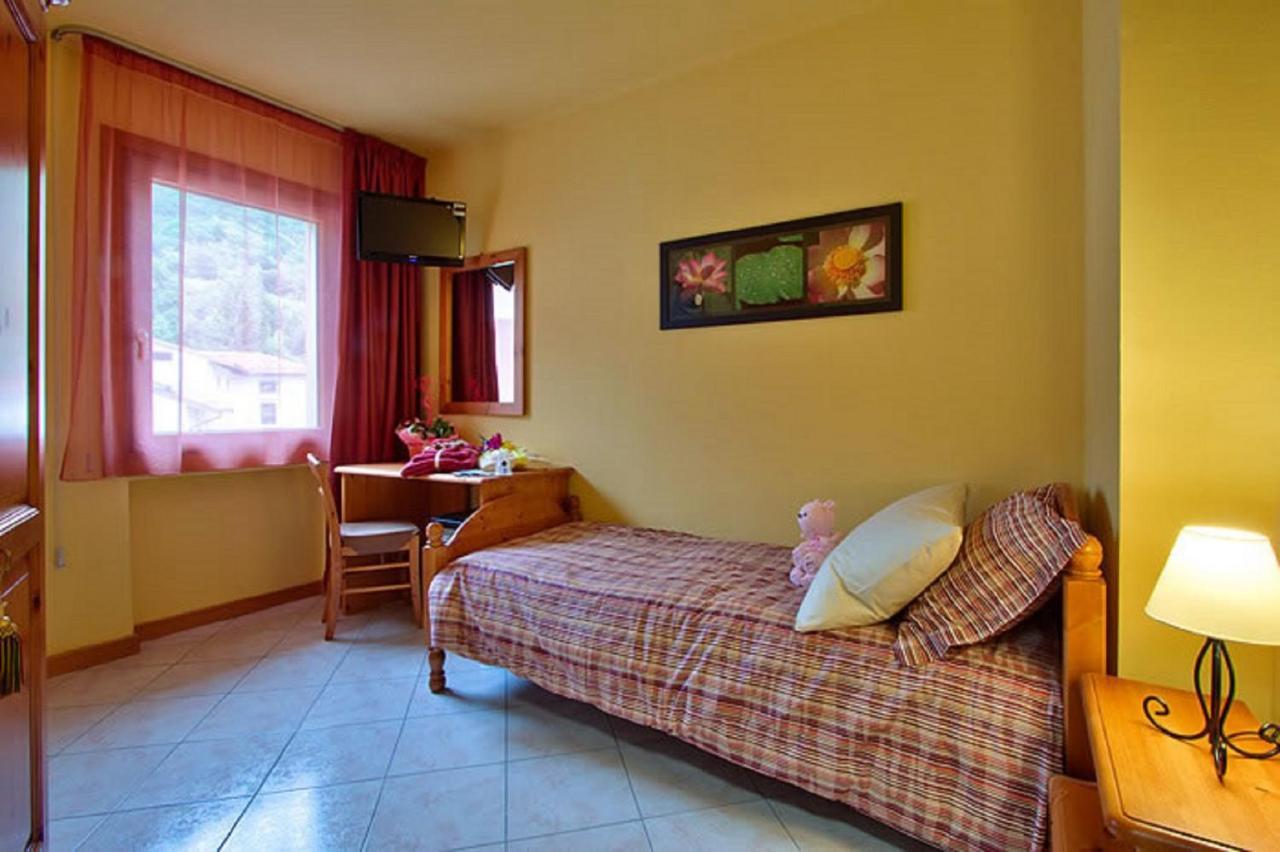 Pergola Rooms Тольмеццо Екстер'єр фото